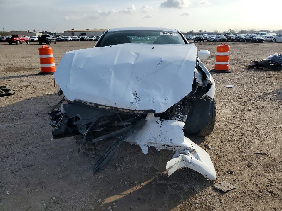 78045995 :رقم المزاد ، 1C3CCBAB9CN272137 vin ، 2012 Chrysler 200 مزاد بيع