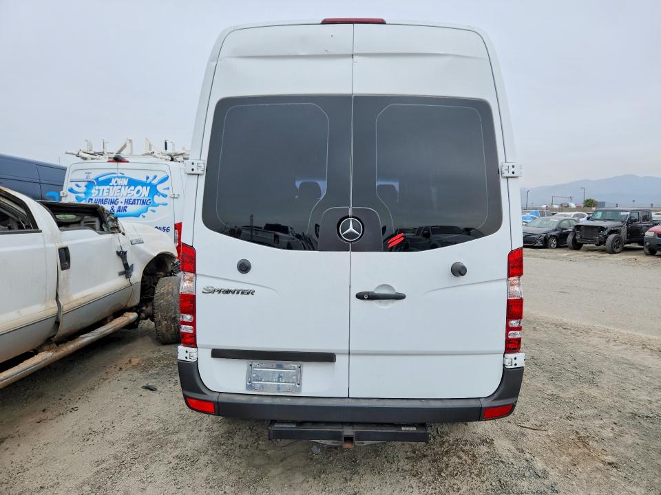 Продажа на аукционе авто 2010 Mercedes-benz Sprinter, vin: WD3PE7CC7A5471673, номер лота: 76223395