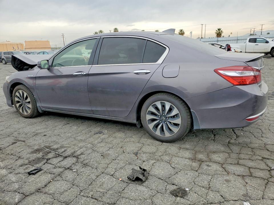 Auction sale of the 2017 Honda Accord, vin: JHMCR6F38HC011117, lot number: 76207245
