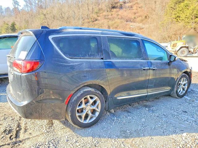 77145715 :رقم المزاد ، 2C4RC1GG8KR588178 vin ، 2019 Chrysler Pacifica مزاد بيع