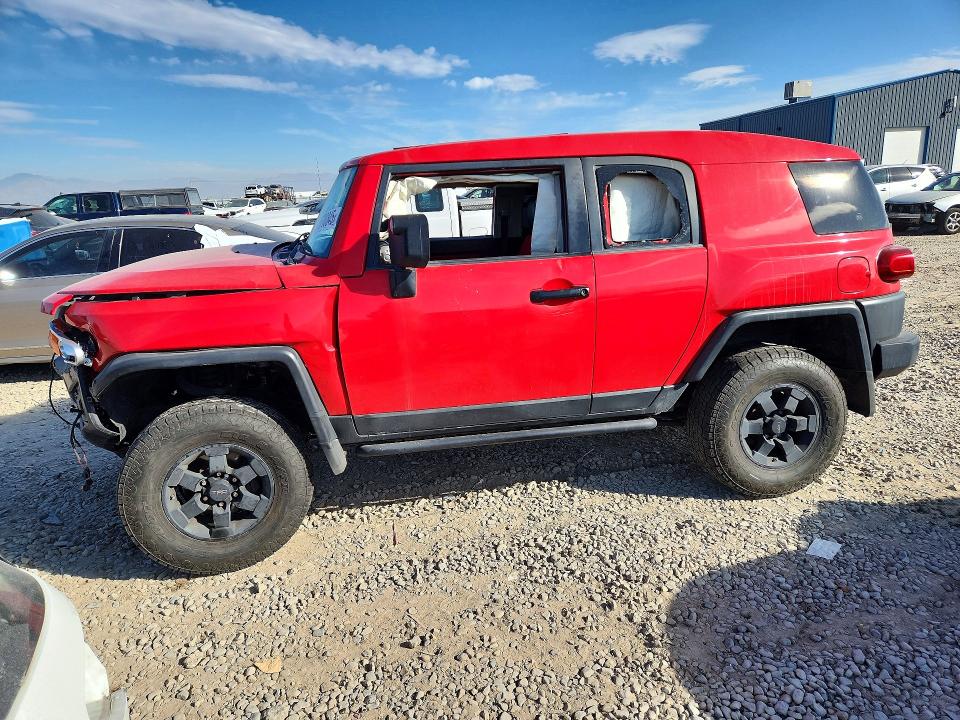 Продажа на аукционе авто 2012 Toyota Fj Cruiser, vin: JTEBU4BF6CK142489, номер лота: 75700845