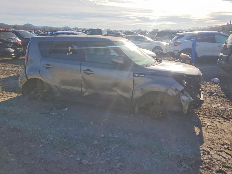 Продаж на аукціоні авто 2018 Kia Soul, vin: KNDJN2A20J7558019, номер лоту: 76925305
