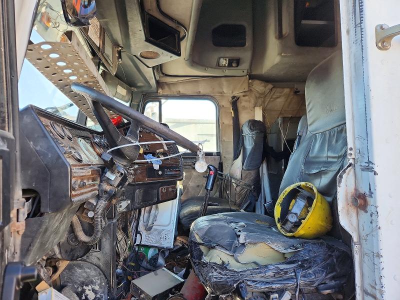 Продаж на аукціоні авто 1996 Freightliner Fld120, vin: 2FUYDXYB2TA676330, номер лоту: 75385705