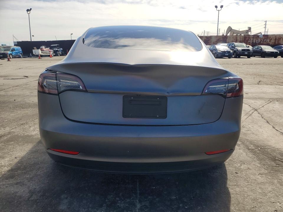78329935 :رقم المزاد ، 5YJ3E1EB0MF001719 vin ، 2021 Tesla Model 3 مزاد بيع