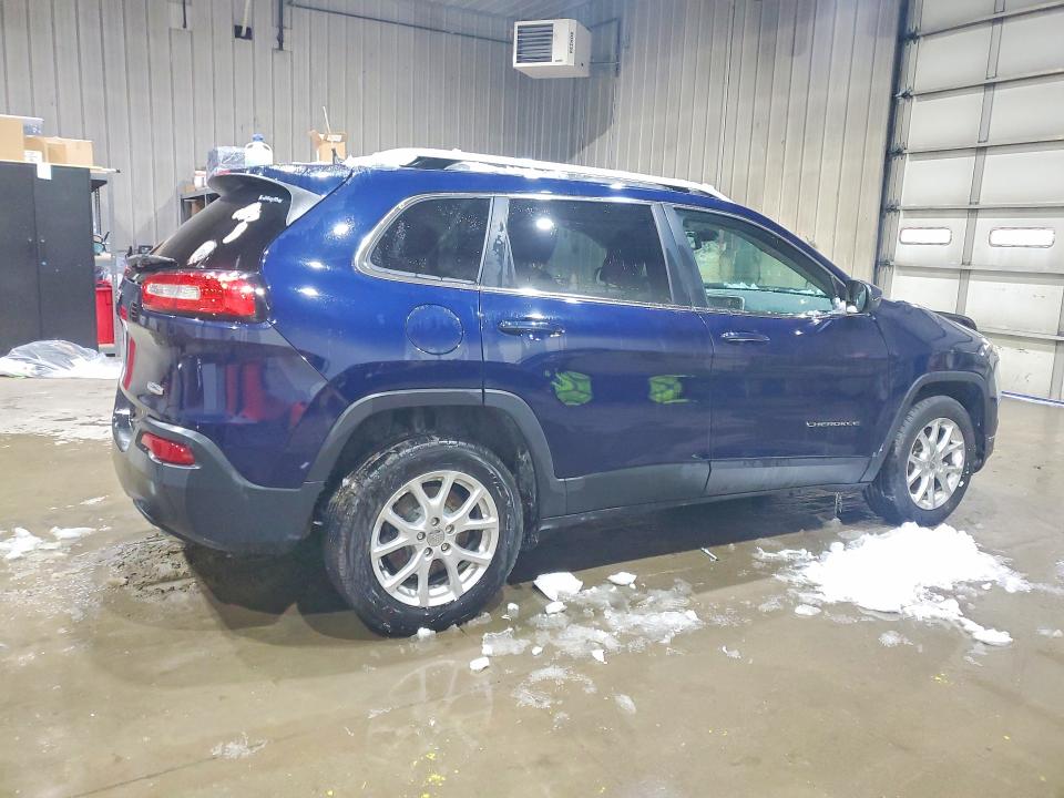 74022145 :رقم المزاد ، 1C4PJMCS6GW131926 vin ، 2016 Jeep Cherokee مزاد بيع