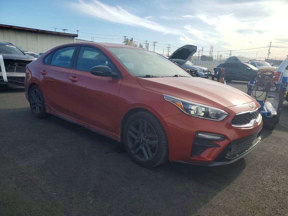 2021 Kia Forte მანქანა იყიდება აუქციონზე, vin: 3KPF34AD4ME389555, აუქციონის ნომერი: 77425915