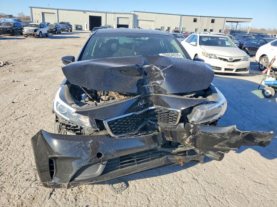 2018 Kia Forte მანქანა იყიდება აუქციონზე, vin: 3KPFK4A76JE212255, აუქციონის ნომერი: 79454035
