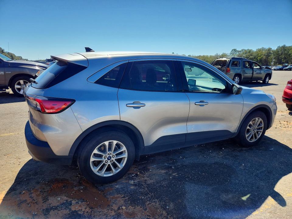 77935155 :رقم المزاد ، 1FMCU0G60NUB88672 vin ، 2022 Ford Escape مزاد بيع