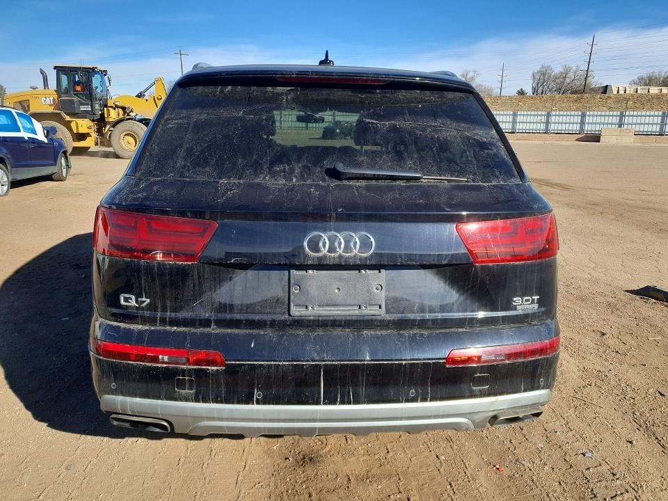 76044415 :رقم المزاد ، WA1VAAF75HD030039 vin ، 2017 Audi Q7 مزاد بيع