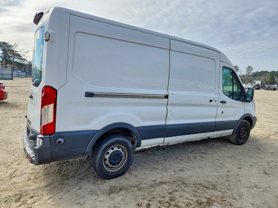 54123406 :رقم المزاد ، 1FTYR2CM8JKA23955 vin ، 2018 Ford Transit مزاد بيع