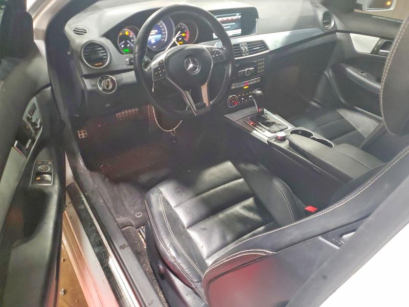 2015 Mercedes-benz C მანქანა იყიდება აუქციონზე, vin: WDDGJ8JB6FG410804, აუქციონის ნომერი: 75744985
