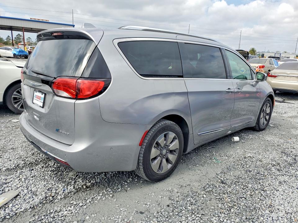 76069595 :رقم المزاد ، 2C4RC1N79HR684994 vin ، 2017 Chrysler Pacifica مزاد بيع