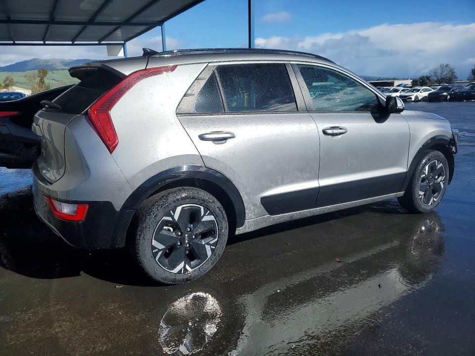 45892146 :رقم المزاد ، KNDCR3L18P5029879 vin ، 2023 Kia Niro مزاد بيع