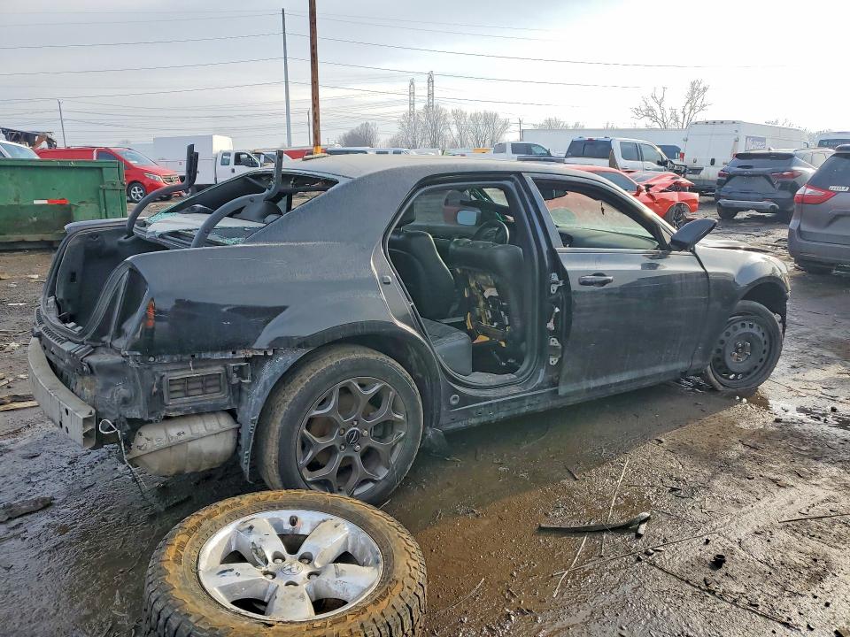 78005655 :رقم المزاد ، 2C3CCAGG7JH208410 vin ، 2018 Chrysler 300 مزاد بيع