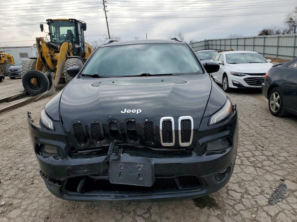 78679345 :رقم المزاد ، 1C4PJMCS7HW583191 vin ، 2017 Jeep Cherokee مزاد بيع