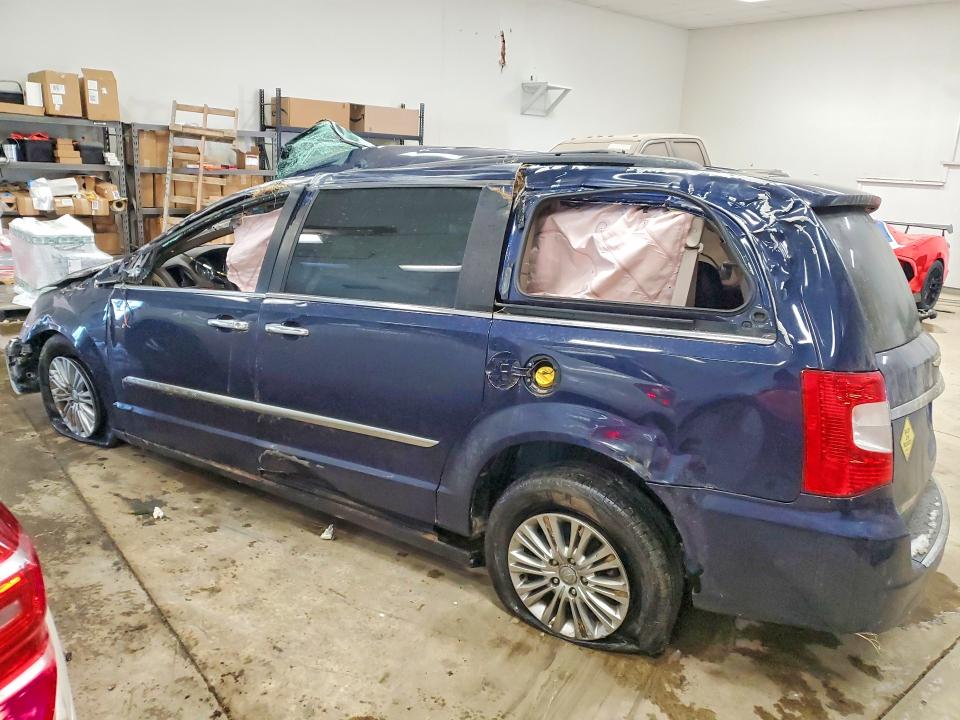 75253035 :رقم المزاد ، 2C4RC1CG9FR589528 vin ، 2015 Chrysler Town & Country مزاد بيع