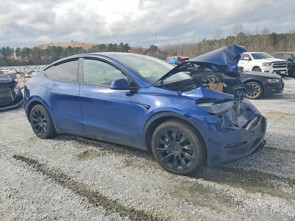 2024 Tesla Model Y მანქანა იყიდება აუქციონზე, vin: 7SAYGDED7RA335501, აუქციონის ნომერი: 77876985