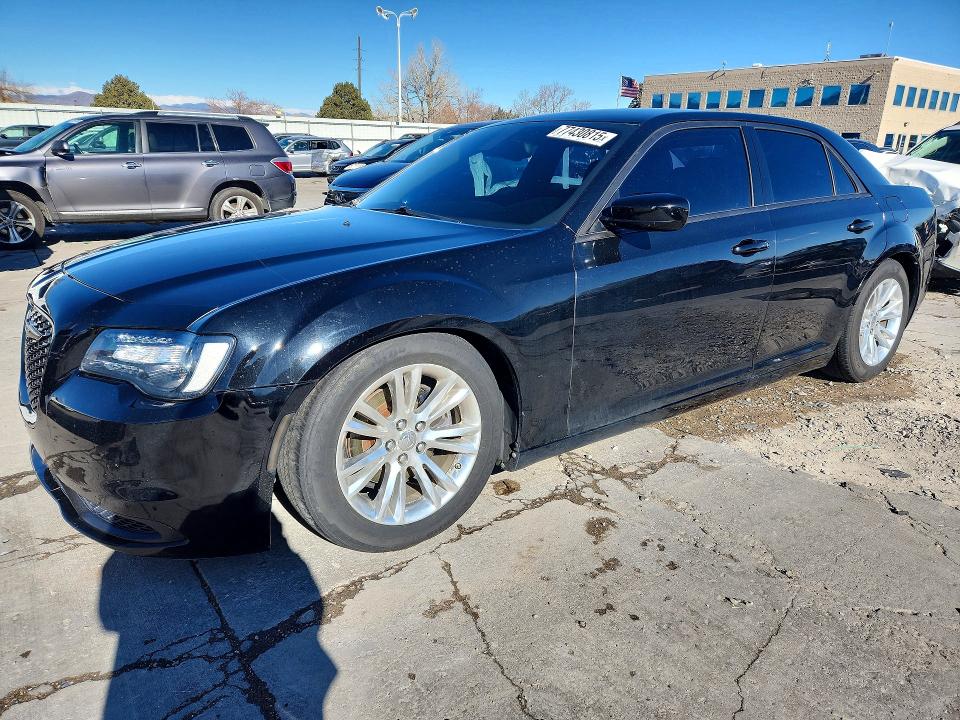 Продаж на аукціоні авто 2016 Chrysler 300, vin: 2C3CCAAG5GH306353, номер лоту: 77430815