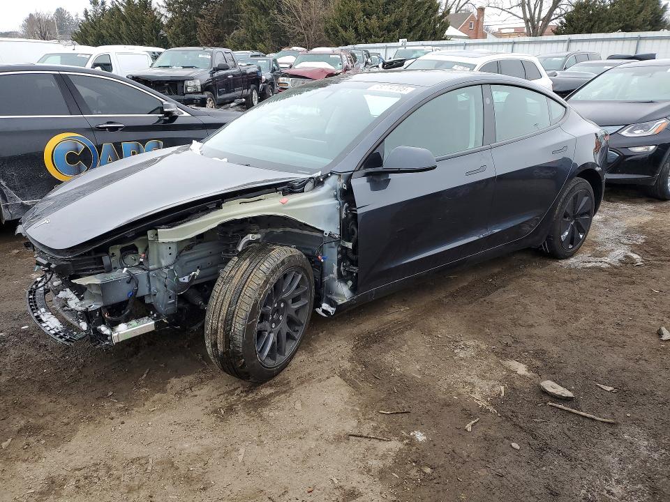 2025 Tesla Model 3 მანქანა იყიდება აუქციონზე, vin: 5YJ3E1EA2SF042941, აუქციონის ნომერი: 75774705