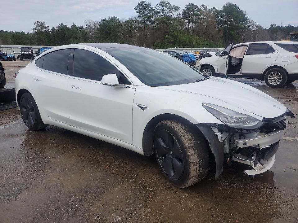 2020 Tesla Model 3 მანქანა იყიდება აუქციონზე, vin: 5YJ3E1EAXLF504843, აუქციონის ნომერი: 77563445