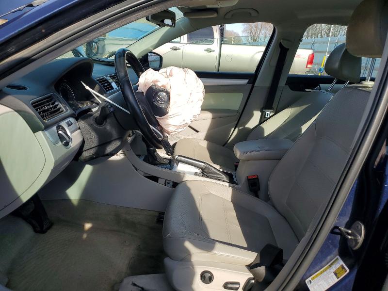 Продажа на аукционе авто 2012 Volkswagen Passat, vin: 1VWBP7A37CC009929, номер лота: 76991025