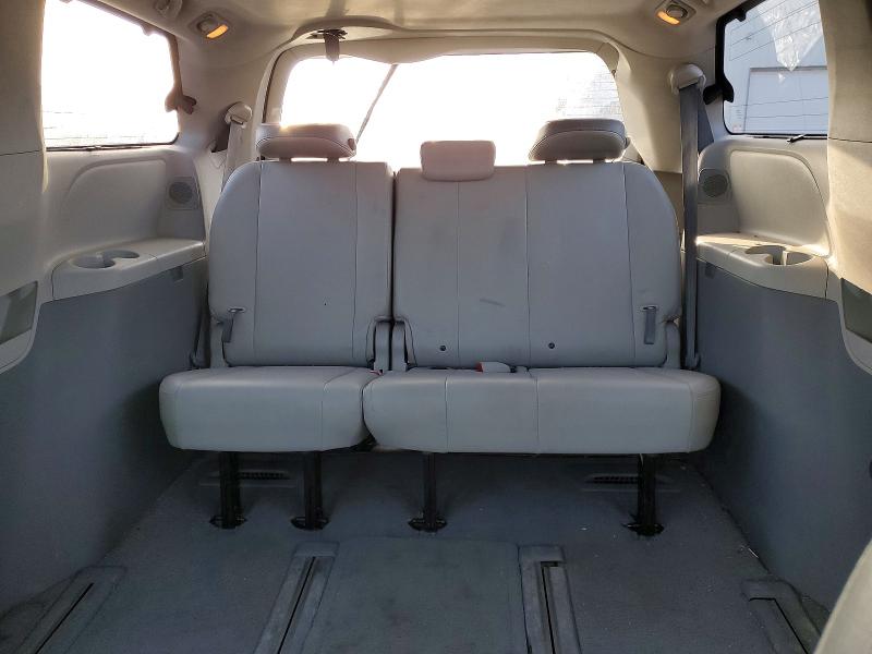 76533715 :رقم المزاد ، 5TDDK3DCXBS009628 vin ، 2011 Toyota Sienna مزاد بيع