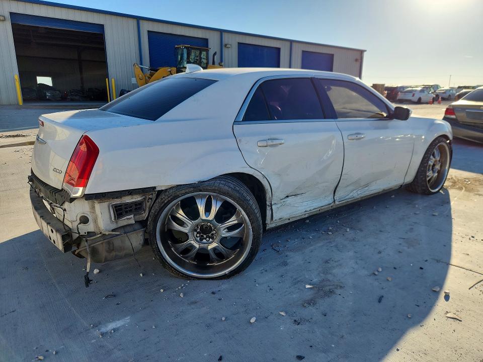 Продажа на аукционе авто 2015 Chrysler 300, vin: 2C3CCAAG0FH785876, номер лота: 79047935
