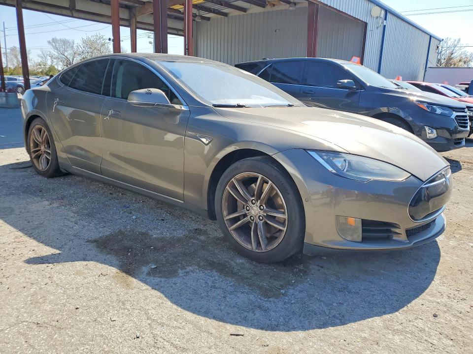 2015 Tesla Model S მანქანა იყიდება აუქციონზე, vin: 5YJSA1S24FF089186, აუქციონის ნომერი: 77476065