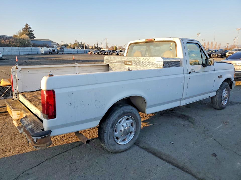 76094845 :رقم المزاد ، 2FTEF25H0TCA49761 vin ، 1996 Ford F-250 مزاد بيع