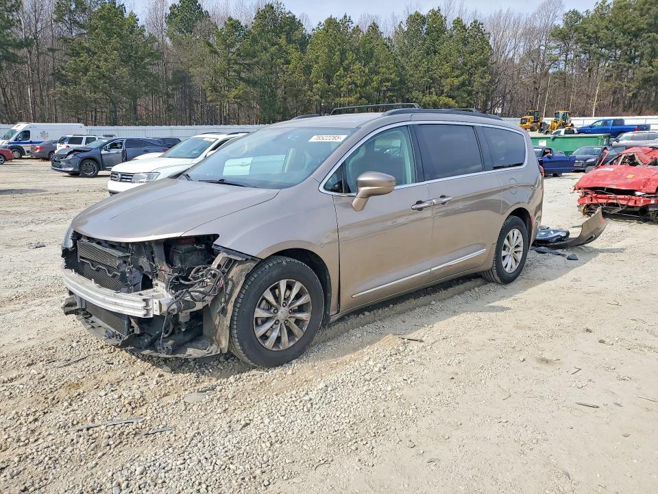 Продажа на аукционе авто 2017 Chrysler Pacifica, vin: 2C4RC1BG9HR654205, номер лота: 76522285