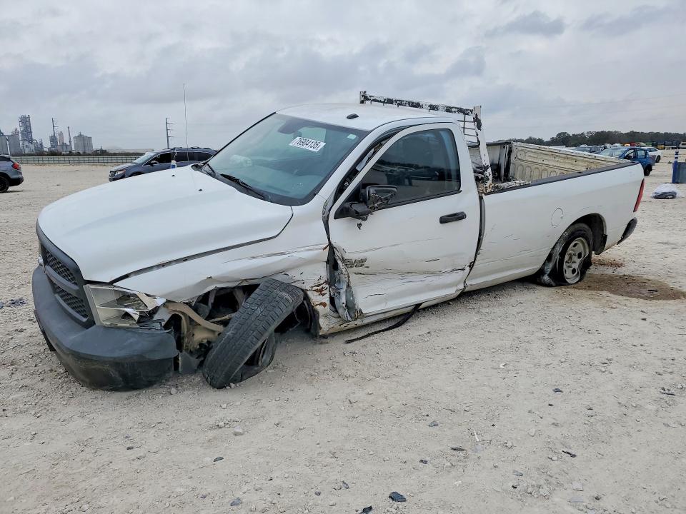 76904135 :رقم المزاد ، 3C6JR6DGXFG578137 vin ، 2015 Ram 1500 مزاد بيع