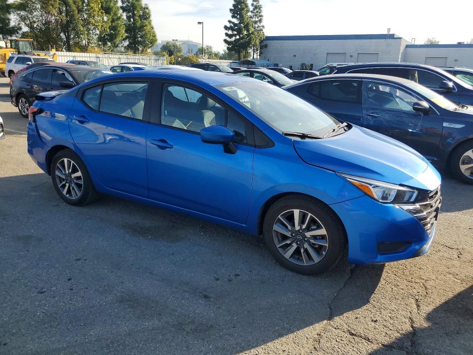 79034125 :رقم المزاد ، 3N1CN8EV0PL838028 vin ، 2023 Nissan Versa مزاد بيع