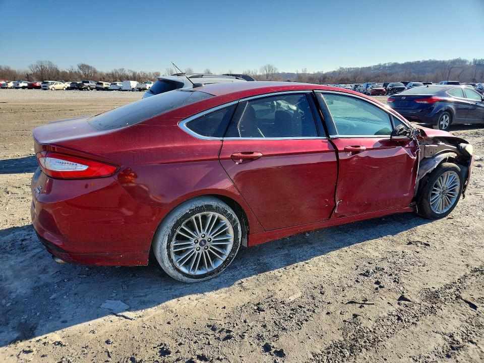 76073335 :رقم المزاد ، 3FA6P0HD4FR302063 vin ، 2015 Ford Fusion مزاد بيع
