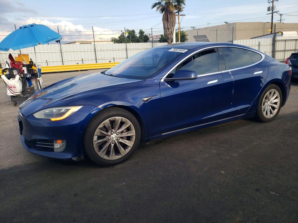 75861645 :رقم المزاد ، 5YJSA1E13HF191391 vin ، 2017 Tesla Model S مزاد بيع