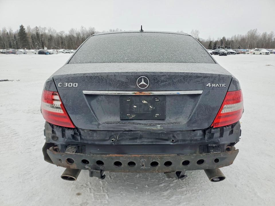 2013 Mercedes-benz C 300 4mat მანქანა იყიდება აუქციონზე, vin: WDDGF8AB7DA829116, აუქციონის ნომერი: 75975995