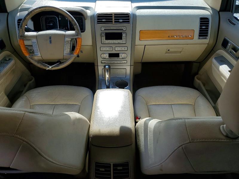 Auction sale of the 2007 Lincoln Townhouse Mkx, vin: 2LMDU88C07BJ31151, lot number: 76808805