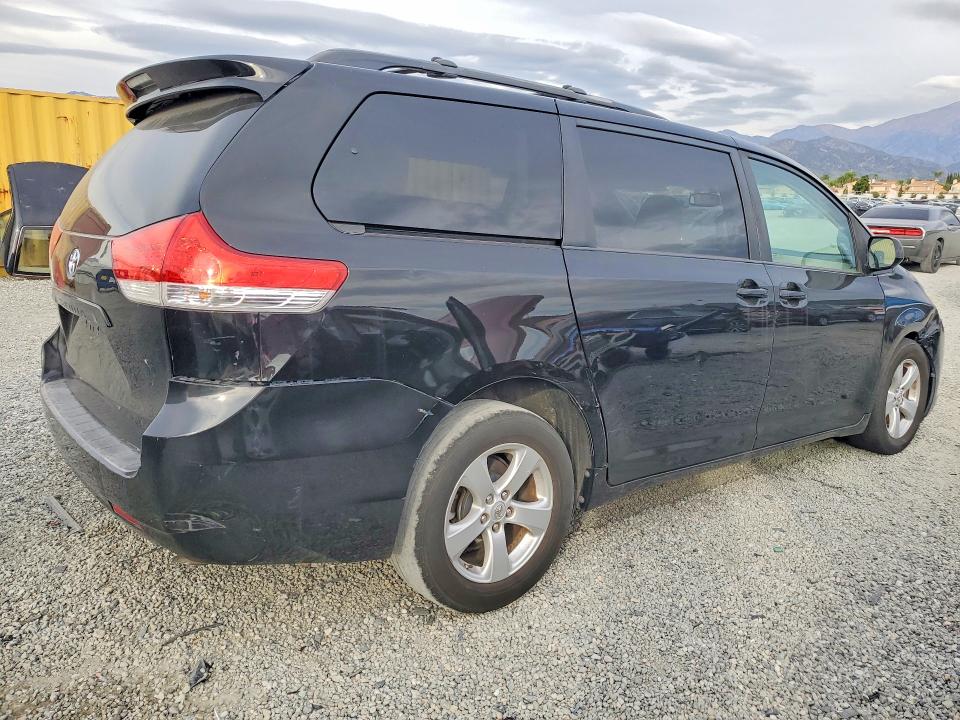 Aukcja sprzedaży 2013 Toyota Sienna, vin: 5TDKK3DC7DS292354, numer aukcji: 75960865