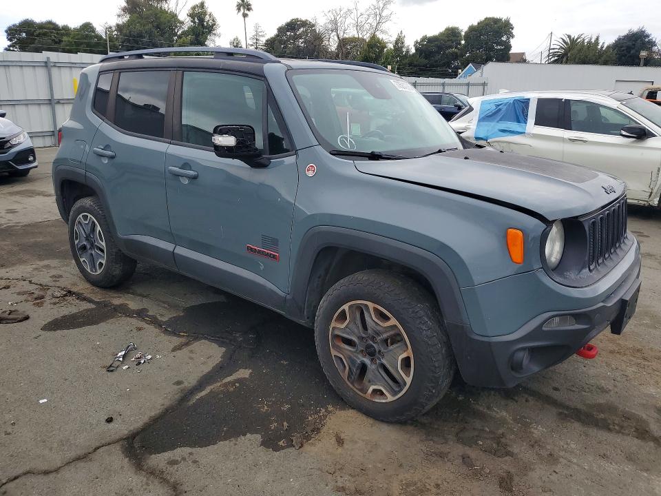 77584085 :رقم المزاد ، ZACCJBCT0FPB67921 vin ، 2015 Jeep Renegade مزاد بيع