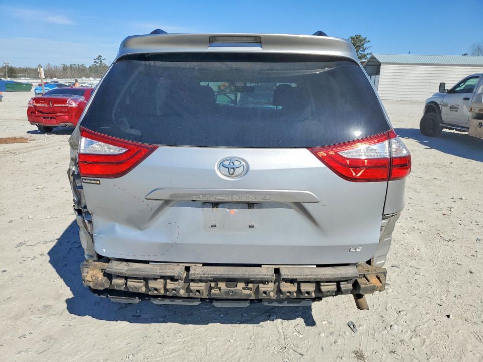 2015 Toyota Sienna მანქანა იყიდება აუქციონზე, vin: 5TDKK3DC4FS540482, აუქციონის ნომერი: 75618875