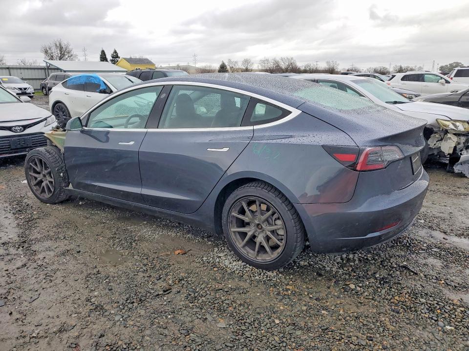 2019 Tesla Model 3 მანქანა იყიდება აუქციონზე, vin: 5YJ3E1EA6KF411168, აუქციონის ნომერი: 77694635