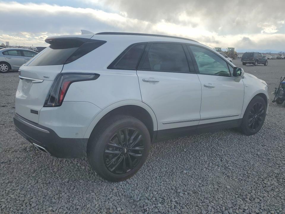 77441555 :رقم المزاد ، 1GYKNGRS9MZ175608 vin ، 2021 Cadillac Xt5 مزاد بيع