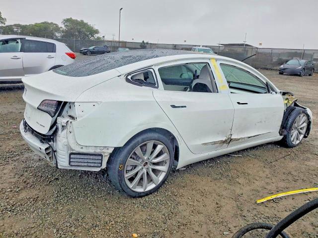 Продажа на аукционе авто 2018 Tesla Model 3, vin: 5YJ3E1EB1JF135568, номер лота: 75196935