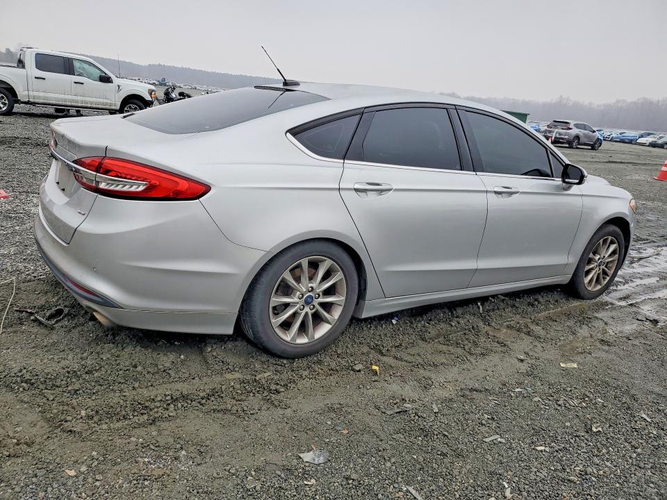 76040365 :رقم المزاد ، 3FA6P0H73HR236859 vin ، 2017 Ford Fusion مزاد بيع