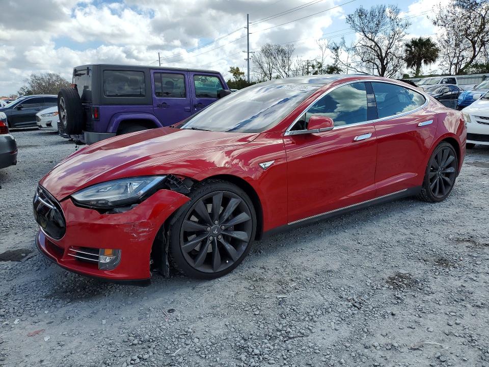Продажа на аукционе авто 2016 Tesla Model S, vin: 5YJSA1E10GF124679, номер лота: 77901905