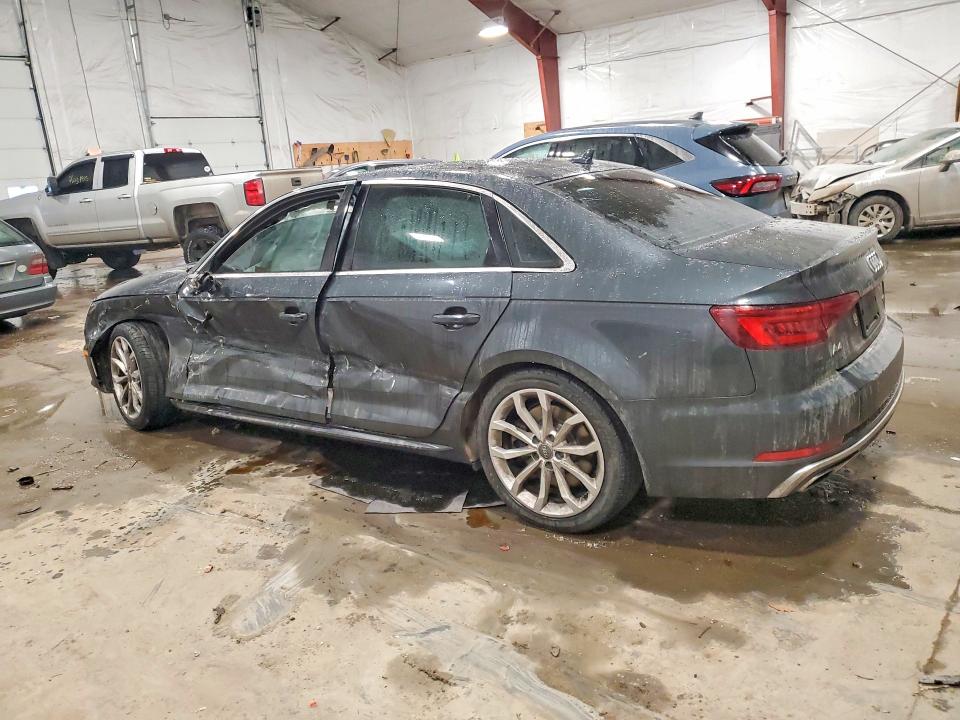 Продажа на аукционе авто 2019 Audi A4, vin: WAUENAF4XKN005667, номер лота: 77140345