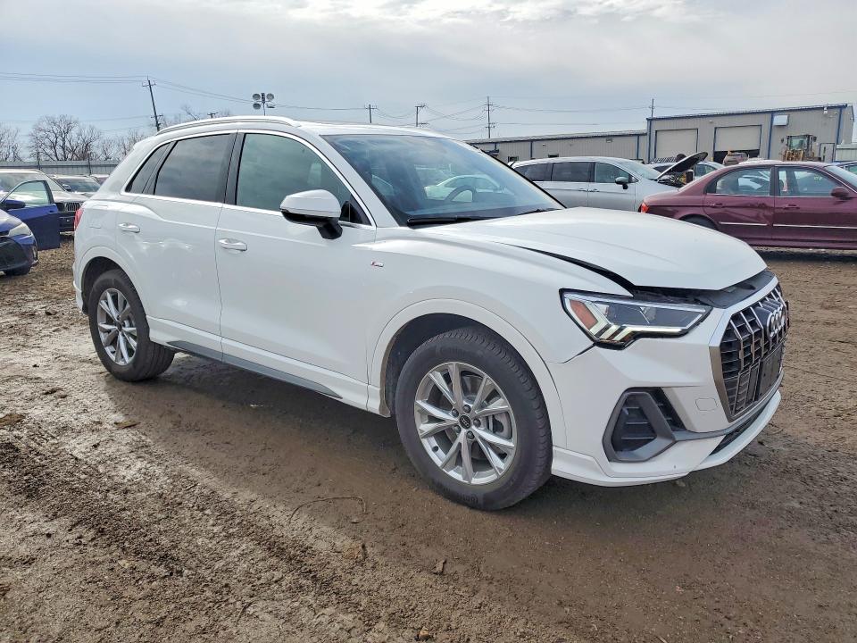 77586665 :رقم المزاد ، WA1DECF37P1113772 vin ، 2023 Audi Q3 مزاد بيع