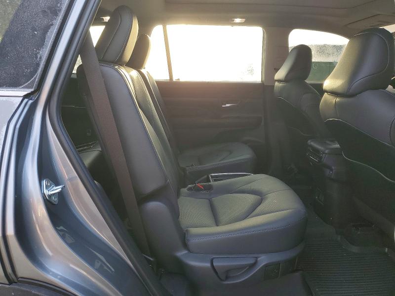 75227605 :رقم المزاد ، 5TDAAAA59TS036188 vin ، 2026 Toyota Grand Highlander مزاد بيع