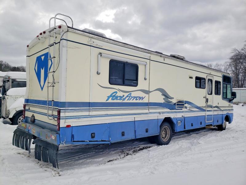 49512636 :رقم المزاد ، 3FCNF53S3XJA17527 vin ، 1999 Fleetwood Motor Home مزاد بيع