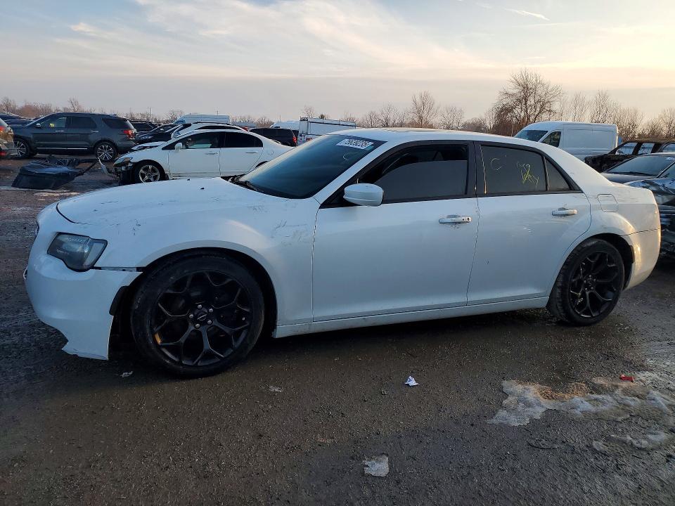 75639235 :رقم المزاد ، 2C3CCABG9FH832790 vin ، 2015 Chrysler 300 مزاد بيع