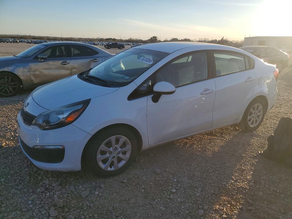 76233595 :رقم المزاد ، KNADM4A36H6005750 vin ، 2017 Kia Rio مزاد بيع